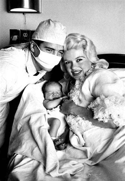 Lovely Photos Show Everyday Life Of Jayne Mansfield With