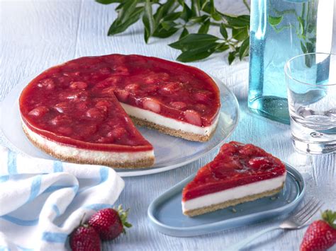 strawberry cheesecake mademoiselle desserts uk