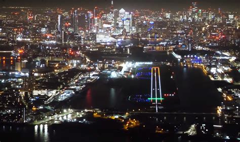 stunning night approach  london city airport airline ratings