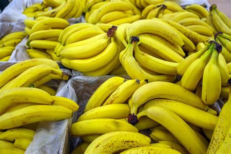 do bananas ever get too rotten to cook livestrong