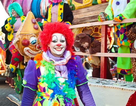 carnaval odijk clown accompanies wagon jeroen van der  flickr