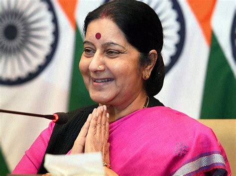 sushma swaraj invites indian diaspora  egypt  invest  india