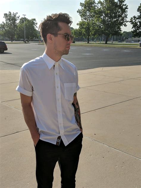 pin by 🖤bΔtmΔn🖤 on bands in 2019 brendon urie cool bands emo bands