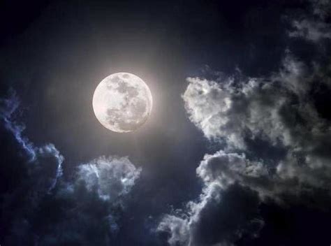 yucatan esta noche mira el cielo veras la superluna de gusano