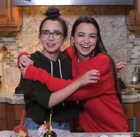 Pin By ˜” °• 𝘢𝘯𝘢𝘯𝘥𝘢 •° ”˜ On Friends O Merrell Twins Merell