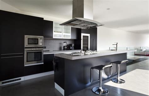 black kitchen ideas   bold modern home