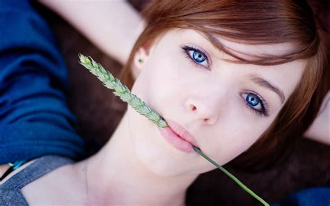 Redhead Girl Blue Eyes Wallpaper 2560x1600 20639