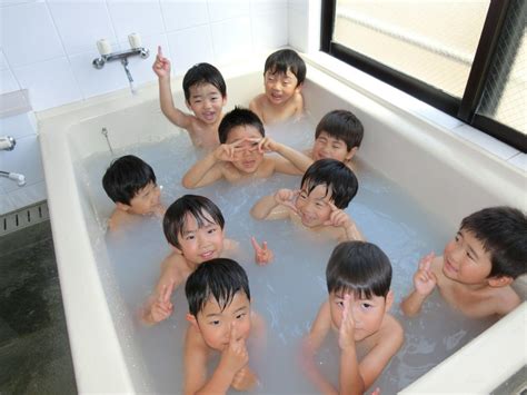 楽しみにしていたお風呂！ 学校法人長友学園 大沢第二幼稚園