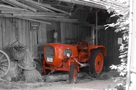 der kleine rote traktor foto bild industrie und technik traktoren landwirtschaftliche