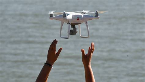 la surveillance par des drones bientot autorisee