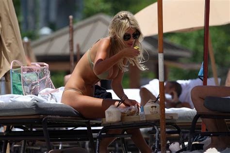 italian star melissa castagnoli bikini thong and areola peek