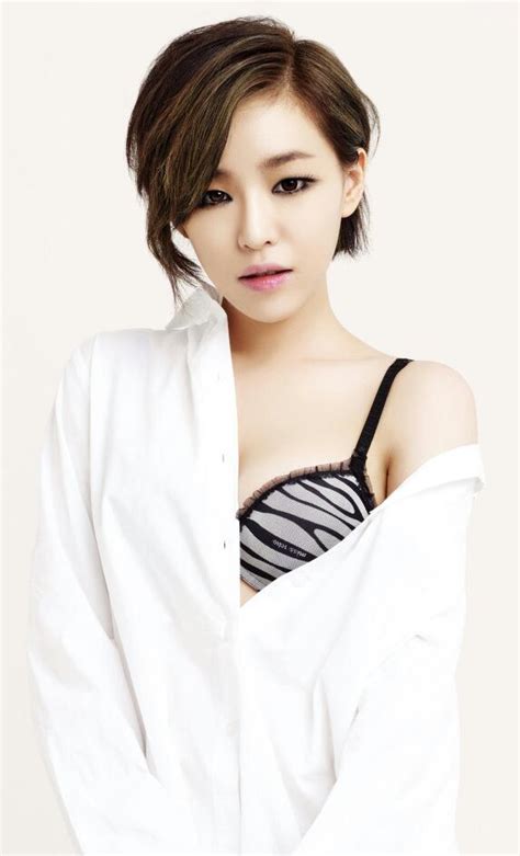 Top 10 Sexiest Female Korean Pop Singers In 2015