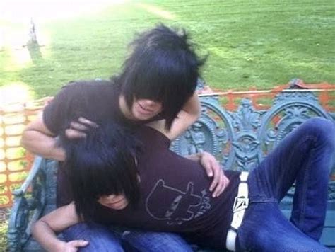 pin by spverify on relationship friend goals emo guys cute emo