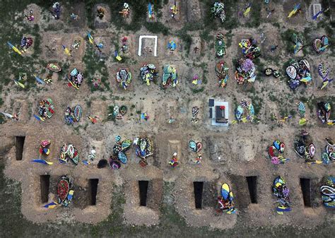 mass grave    bodies   ukraines recaptured city rediffcom india news