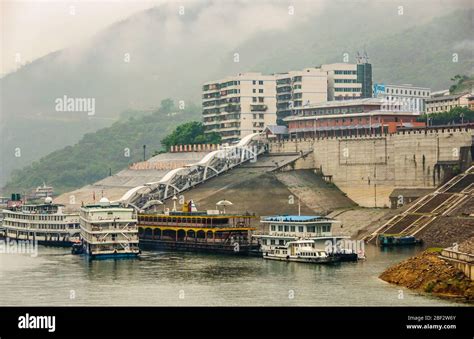 baidicheng china    qutang gorge  yangtze river