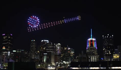 send   drones seattle mariners    sky high hit  unique light show