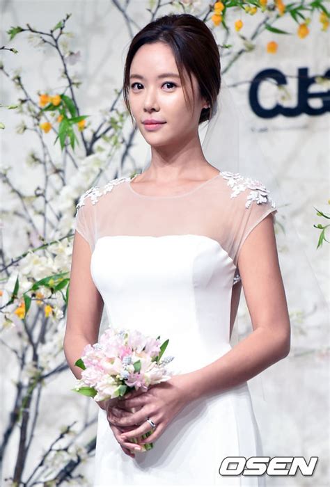 Hwang Jung Eum Expecting First Son Within A Month Kpoplove