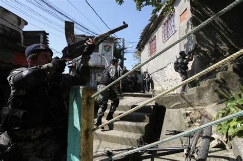 war in rio da janeiro slums 35 pics