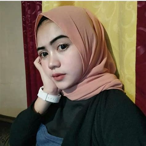 Wallpaper Gadis Hijab Cantik Muslimah Cute Di 2020 Dengan