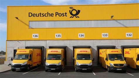 deutsche post dhl group  sie zu  paket und porto preis wissen muessen