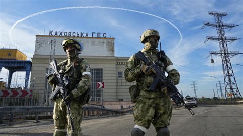 report drunk russian soldiers in kherson fired assault rifles at fsb