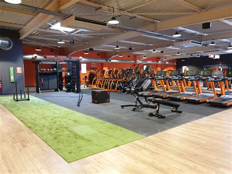 salle de sport basic fit redon rue de la chataigneraie