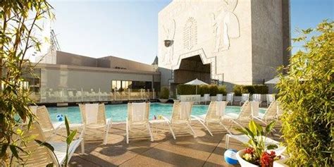 treat    exclusive experience hollywood hotel loews
