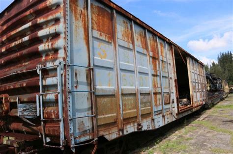 pin  freight cars