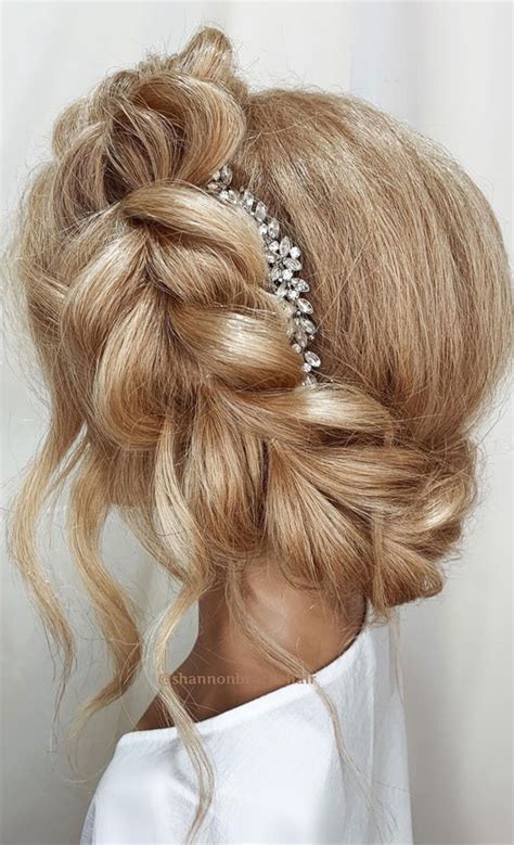 54 Cute Updo Hairstyles That Are Trendy For 2021 Halo Braid
