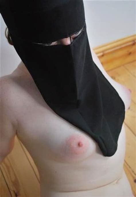 muslim pink nipples nude naked photo