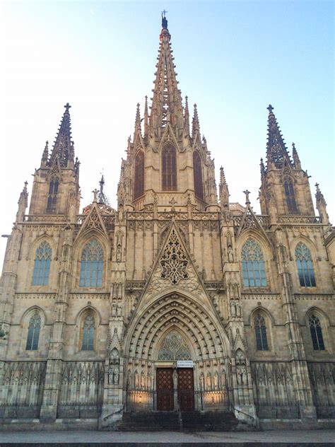 ultimate  guided    barcelona cathedral  creative adventurer