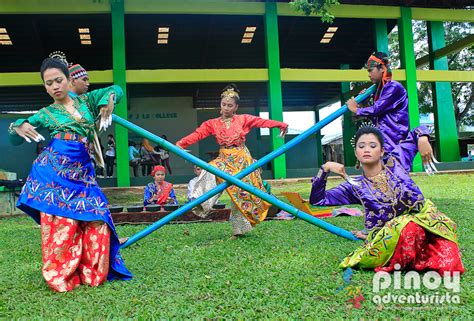 sulu witnessing  pangalay  traditional tausug dance pinoy adventurista top travel