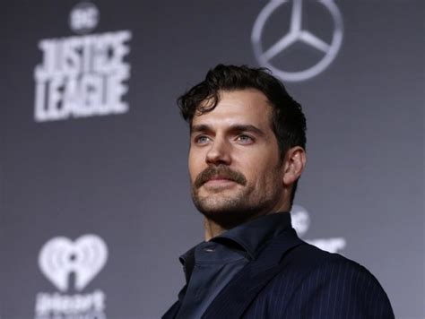 henry cavill details an ‘awkward press tour for “justice league” the