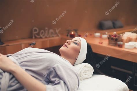 soin du visage soin du spa massage professionnel du visage masseur