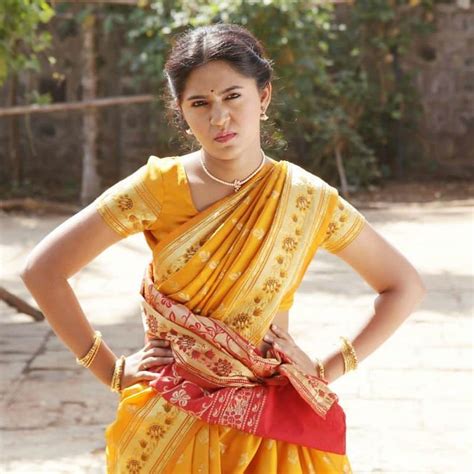 mrunmayee deshpande marathi actress  biography wiki
