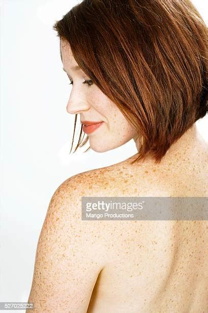 Freckled Shoulders Photos Et Images De Collection Getty Images