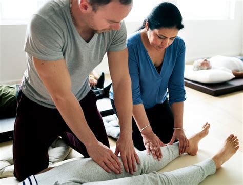 Premium Photo Massage Therapy Group Training Class