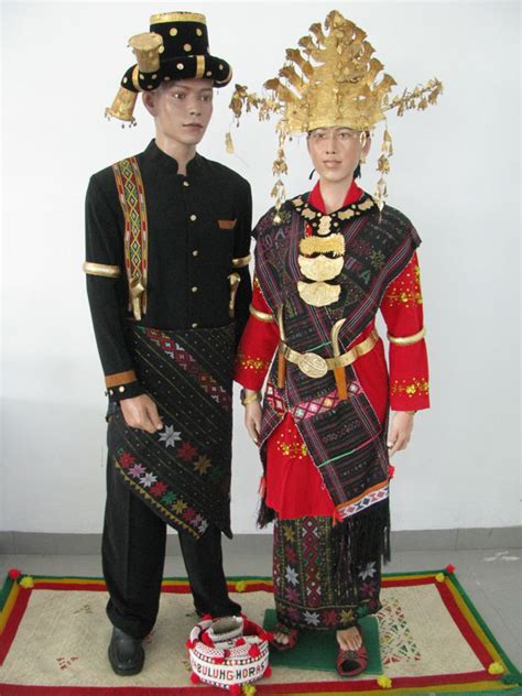 menilik keindahan baju pengantin adat batak keragaman multietnik sumatera