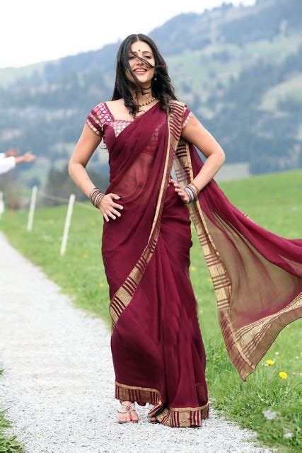 shruthi hassan saree below navel show photos ~ south indian actresses pics