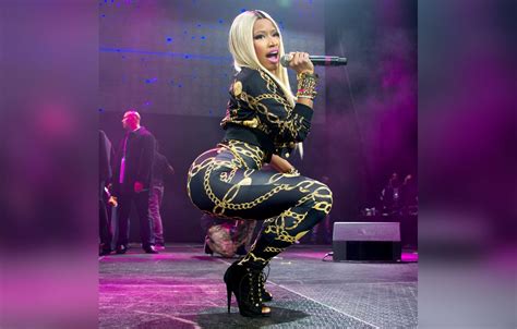 Plastic Surgery Inside Nicki Minaj’s Biggest Butt Scandals In Photos
