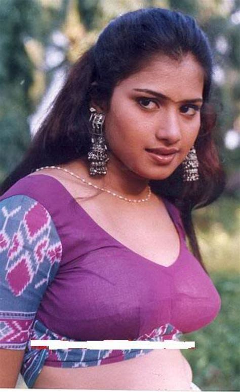 Actress Celebrities Photos Tamil Desi Mallu Aunty Blouse