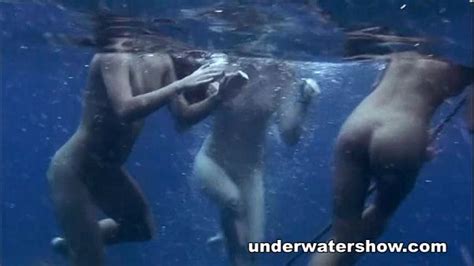 three girls swimming nude in the sea xvideos