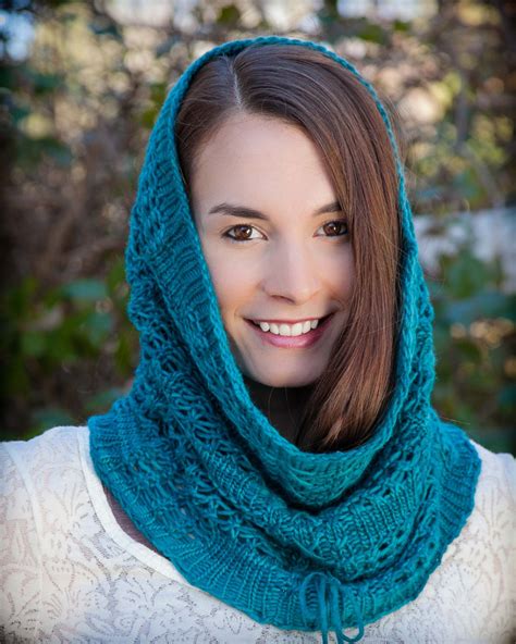 loom knit lace snood cowl pattern  moment  good