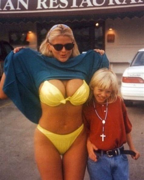 Anna Nicole Smith Candid Parking Lot Picture From The 90s