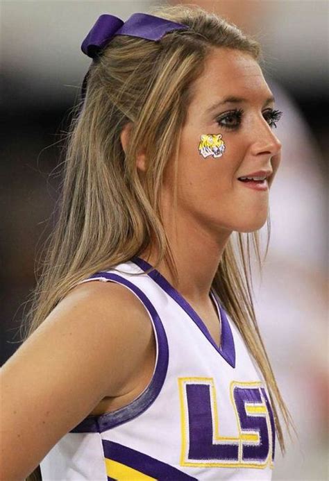 A Few College Cheerleaders To Get You Amped For The Week
