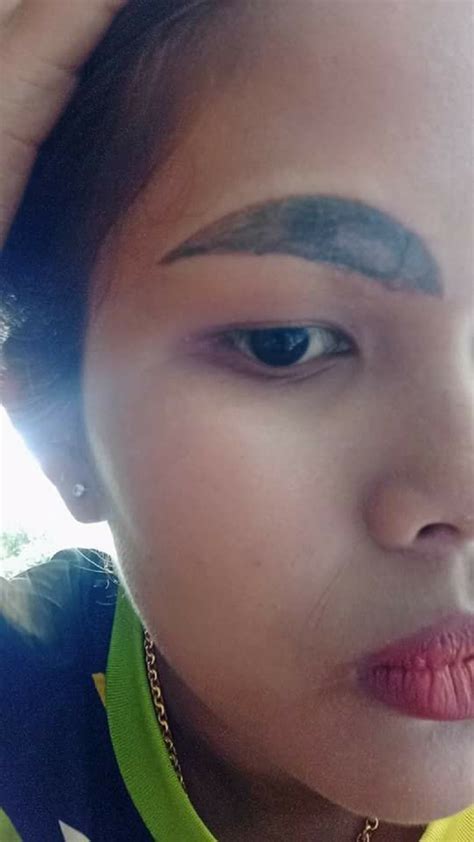 Tattoo Artist Fixes Womans Botched Eyebrow Tattoos Saves Her From