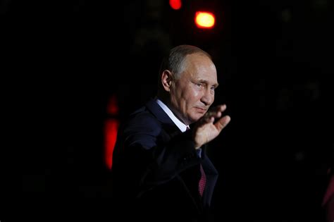 Putin And Trump Talk On Phone And Agree To Improve Ties Kremlin Says