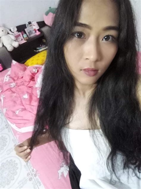 Who Wants To Cum On My Asian Girls Face Pic Let Us See Your Cum On