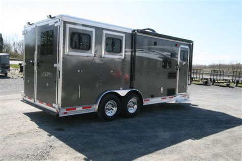 lakota charger se bumper pull  horse trailer living quarter