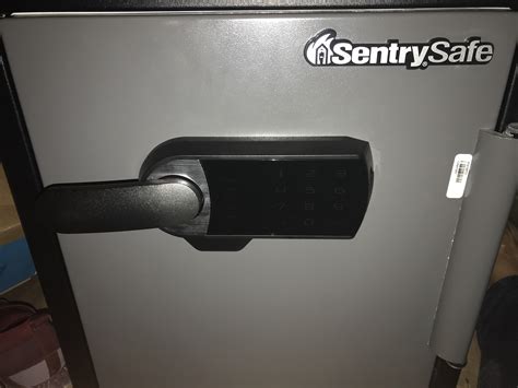 sentry safe digital numbers   batteries      fix